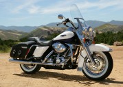 Harley-Davidson FLHRC Road King Classic